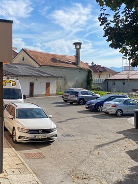 območje parkirišča podjetniškega inkubatorja